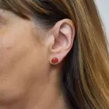 Złote kolczyki z koralem Złote kolczyki z koralem